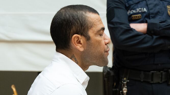 Las fotos de Dani Alves en el juicio por presunta violación