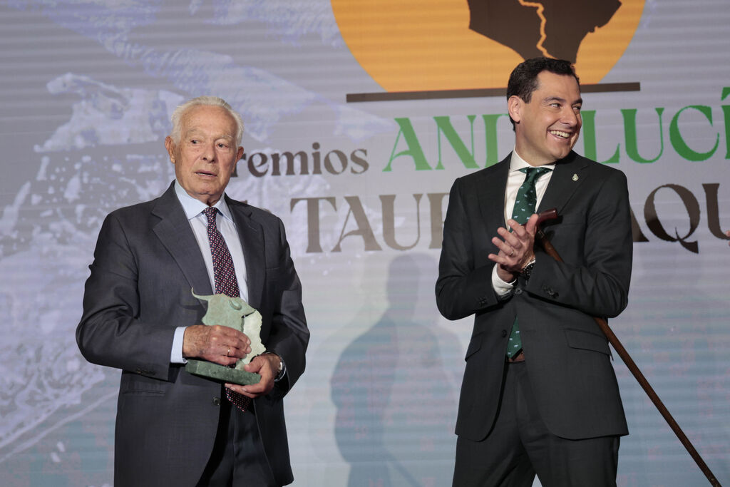 La entrega de los Premios Andaluc&iacute;a de la Tauromaquia en im&aacute;genes
