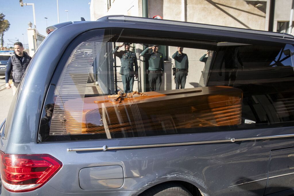 Las fotos de la conmoci&oacute;n por la muerte de los guardia civiles en Barbate