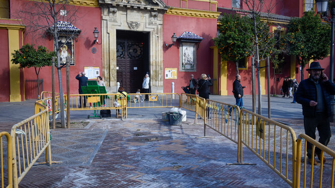 Las obras de conservación que se llevan a cabo en la Plaza de San Lorenzo.