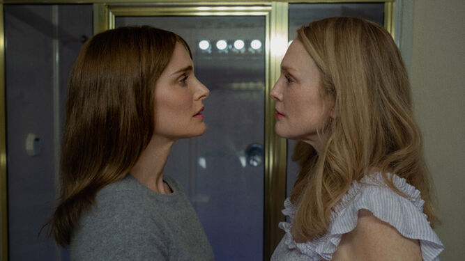 Natalie Portman y Julianne Moore, en 'Secretos de un escándalo'.