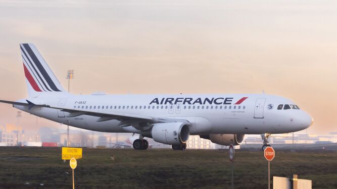 Un avión de Air France en el aeropuerto Charles de Gaulle.