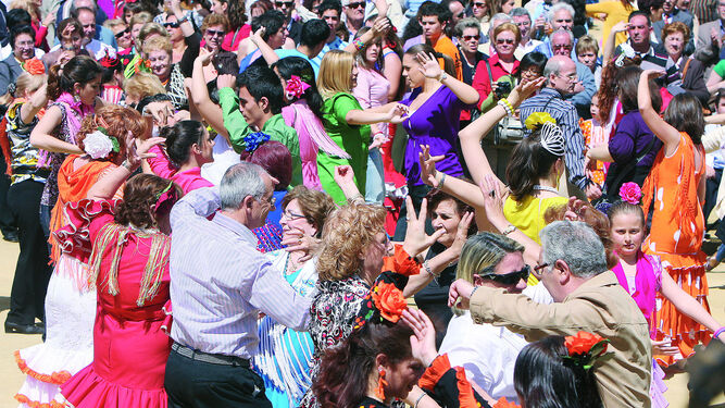 Sevilla se prepara para batir el Récord Guinness de baile de sevillanas en Lagoh