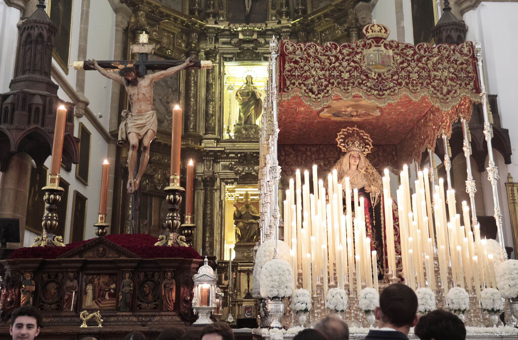 Galer&iacute;a de la hermandad del Cristo de Burgos