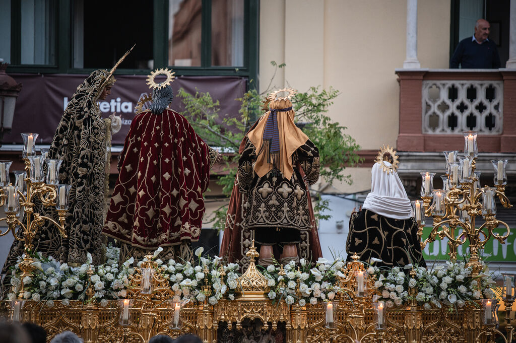 Las im&aacute;genes de la Hermandad del Santo Entierro en la Semana Santa de Sevilla 2024