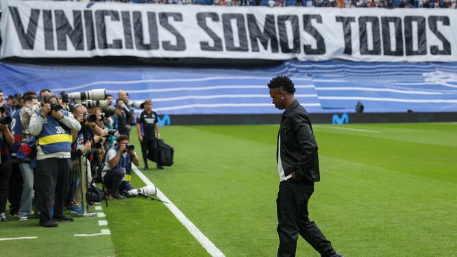 Vinícius, apoyado en el Bernabéu tras uno de sus denunciados actos de racismo contra él.
