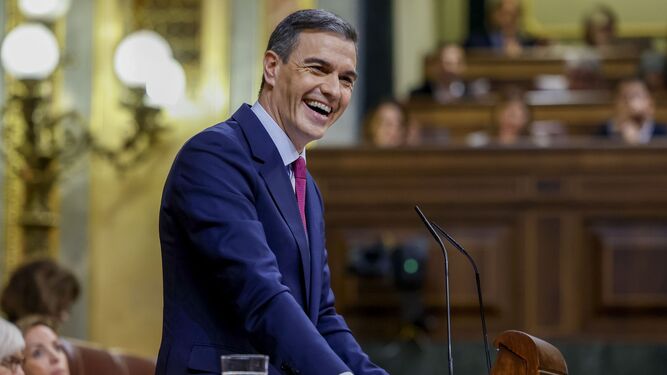 Las risas de Pedro Sánchez en el Congreso de los Diputados.