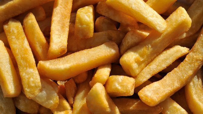 Así puedes conseguir, gracias al vinagre, que las patatas fritas queden más crujientes