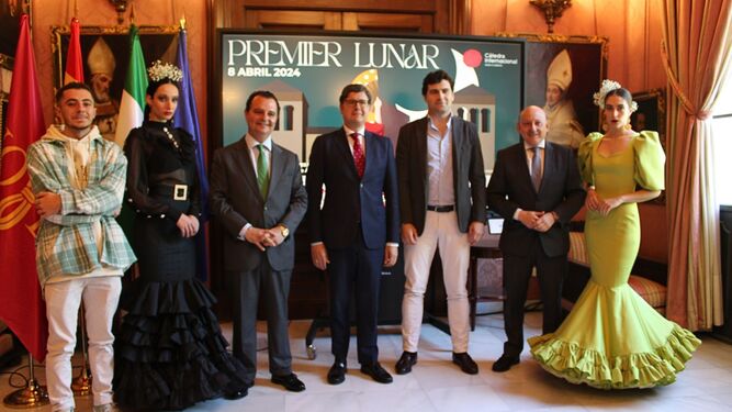 Premier Lunar: la moda flamenca del futuro se presenta en Sevilla.