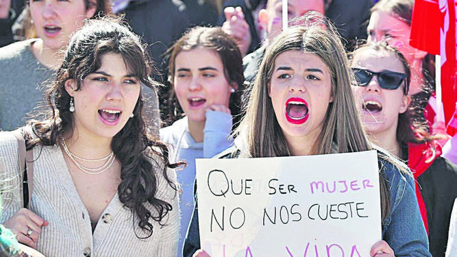 Manifestación convocada por el movimiento feminista de estudiantes en Bilbao.